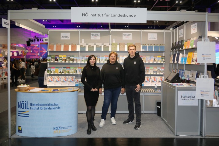 Team des NÖIL auf der Buch Wien