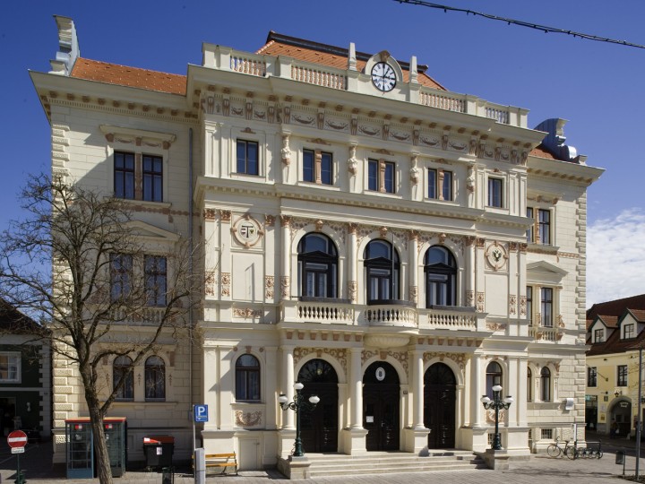 © BHTU Aussenansicht der BH Tulln